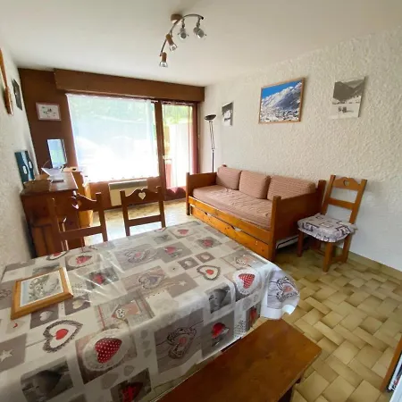 Spacieux Avec Balcon Et Garage, Proche Du Bossonnet Et Pistes De - Fr-1-459-88 Apartment *
