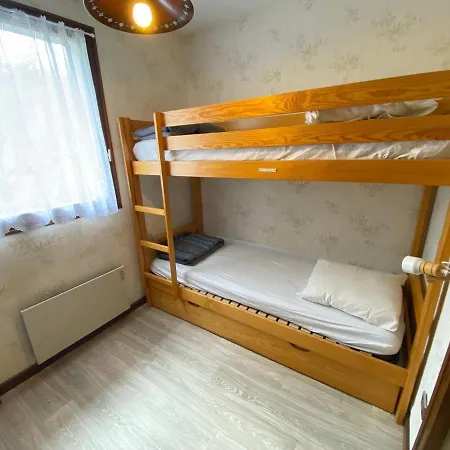 Spacieux Avec Balcon Et Garage, Proche Du Bossonnet Et Pistes De - Fr-1-459-88 *